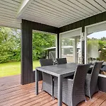 Three-bedroom In 度假居 Hemmet