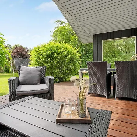 Prázdninový dům Three-bedroom In