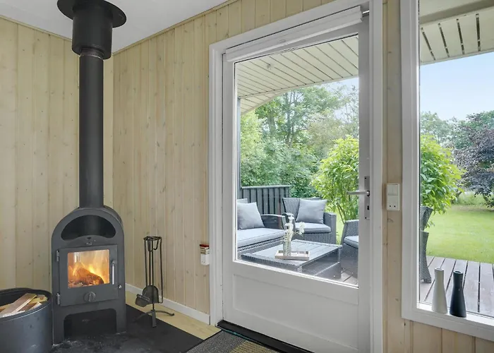 בית נופש Three-bedroom In *