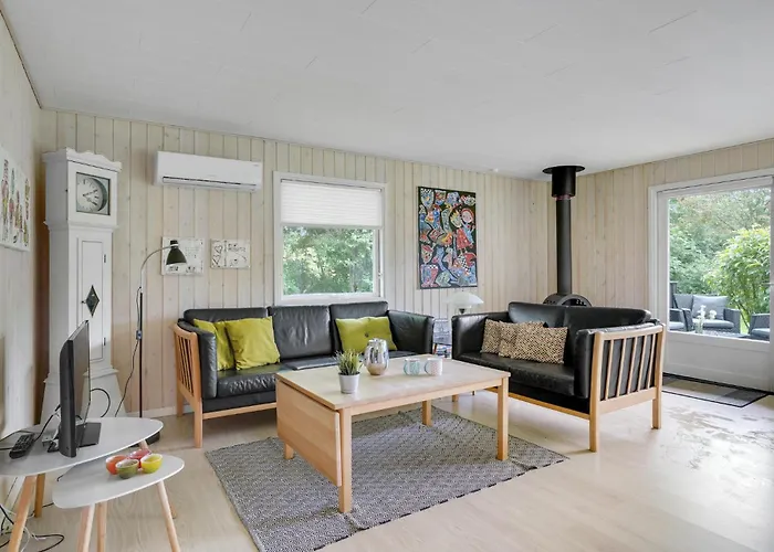 Three-bedroom In בית נופש